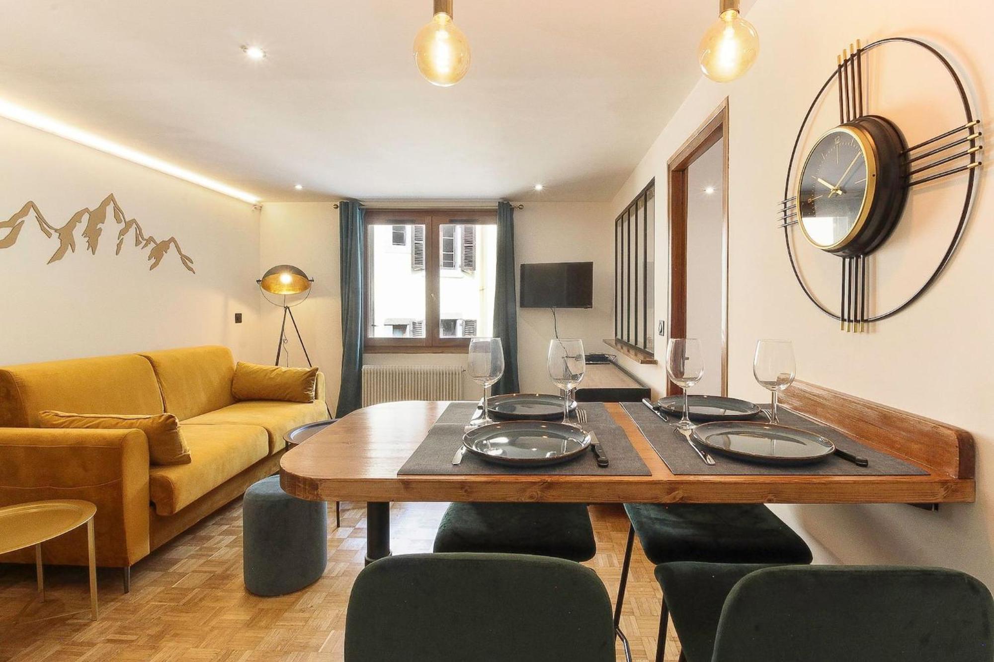 Bellevarde Apt - Newly Renovated - Central - Beside Tmb Start/End Les Houches Esterno foto